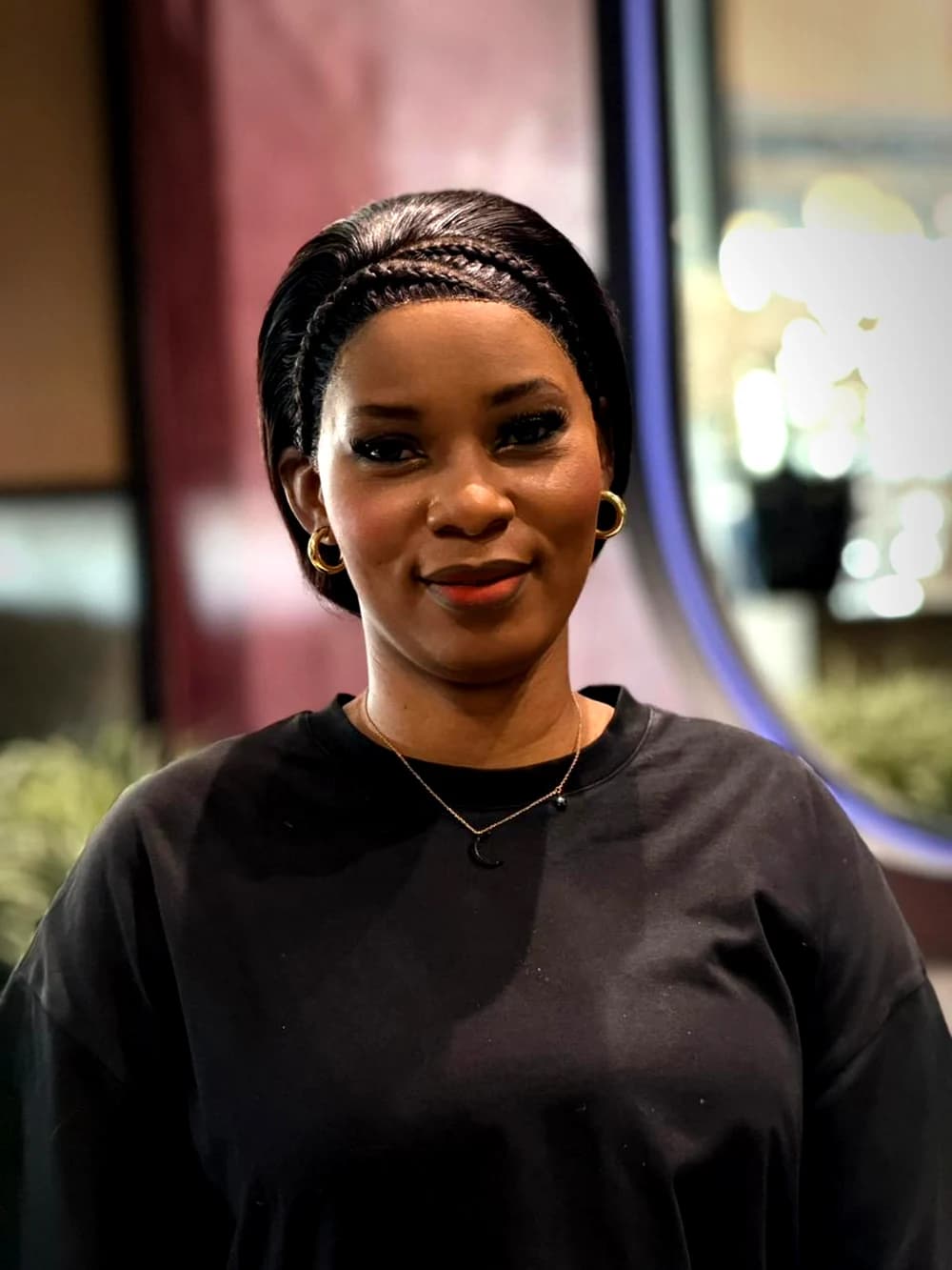 Thando, Blowbar at Tuscani Hair